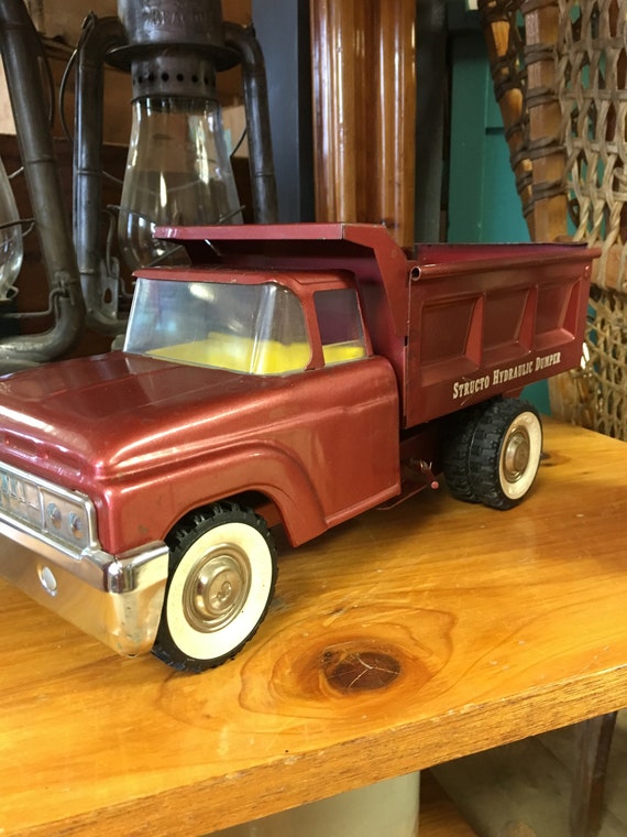 antique toy trucks