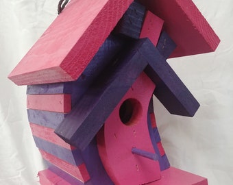 CROOKED BIRDHOUSE