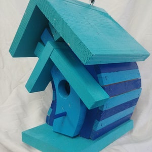 CROOKED BIRDHOUSE