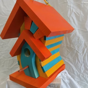 CROOKED BIRDHOUSE