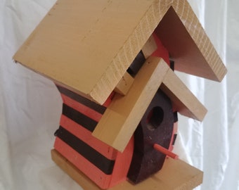 CROOKED BIRDHOUSE