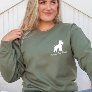 Schnauzer Mom Sweatshirt, Custom Dog Name Hoodie, Personalized Schnauzer Dog Mom Sweatshirt, Dog Mom Present, Mothers Day Gift, S265