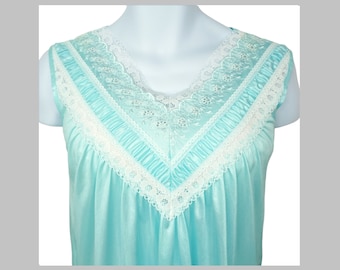 Vintage 80s Nightgown Nightie Medium Nylon Mint Green White Lace Sleeveless V-neck Knee Romantic Kawaii Sissy Dolly Pastel