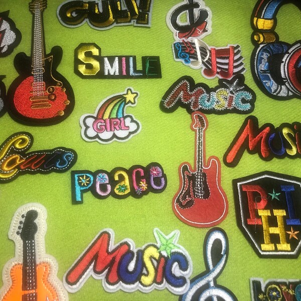 Music Patches (Iron On / Sew On) FULL Set- Musical Theme - Guitars, Treble, Headphones & more - Gift Ideas Personalised Gifts Customization