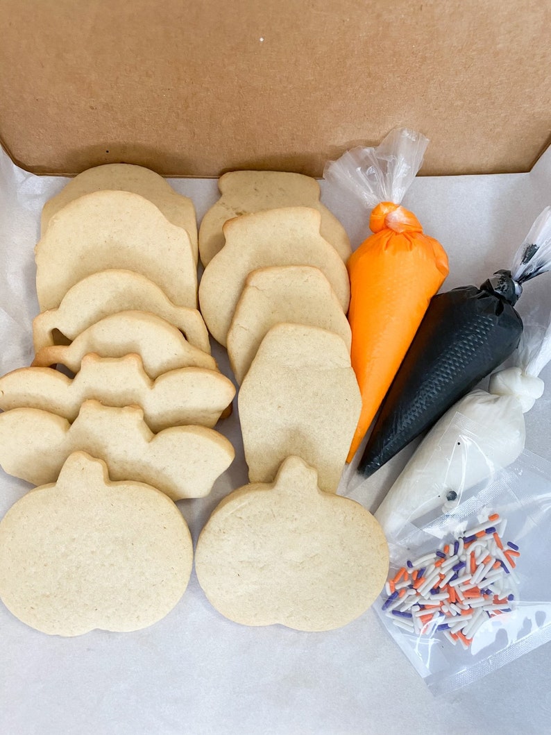 Halloween DIY Cookie Decorating Set image 0