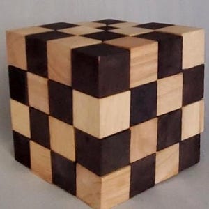 Wood Puzzle King Snake 4x4x4