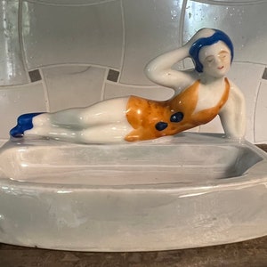 Vintage Japan bathing beauty pin-up girl ashtray