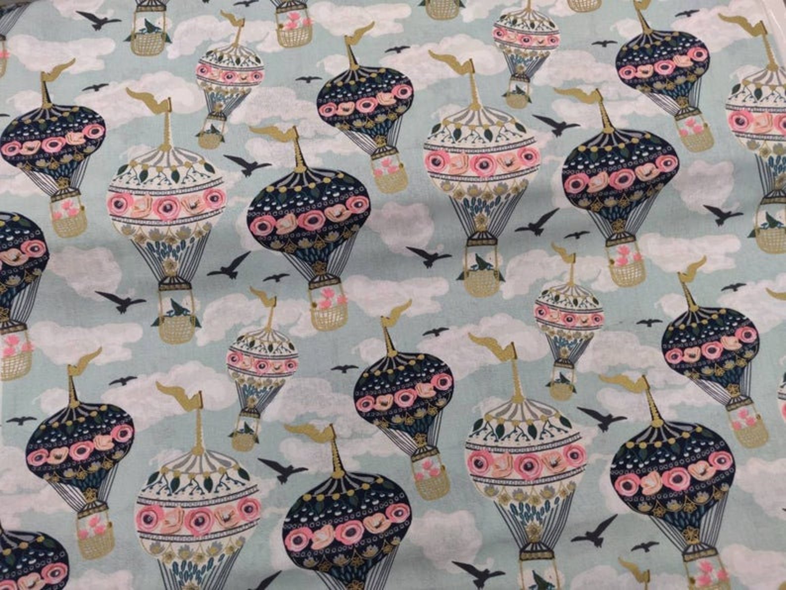 100% Cotton quilting fabric hot air Balloons print 1/4 or | Etsy
