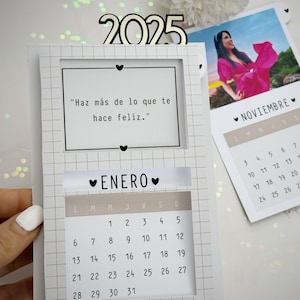 Stampo o modello per il taglio del calendario 2025 da tagliare in cameo o cricut, Svg e in studio. facile da mettere insieme.