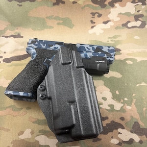 Kydex Outside the Waistband Holster Glock 17 with inforce aplc. Right Handed.(Quick Ship)