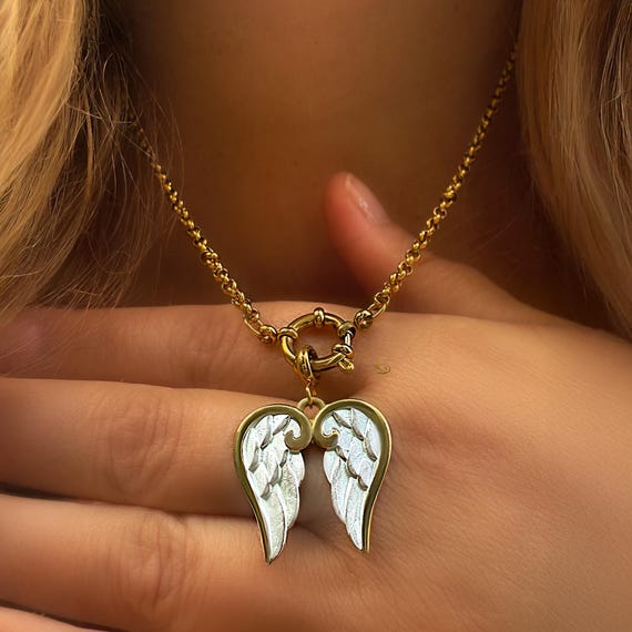 Gold Angel Wings Necklace with Toggle Clasp – 18K Gold Plated Stainless Steel Pendant, Waterproof Gift for Sister or Friend