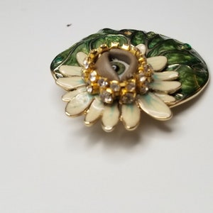 Lily Pad Wink Lovely vintage brooch. Mixed media art pin. Goldtone statement piece. Unique gift. image 4