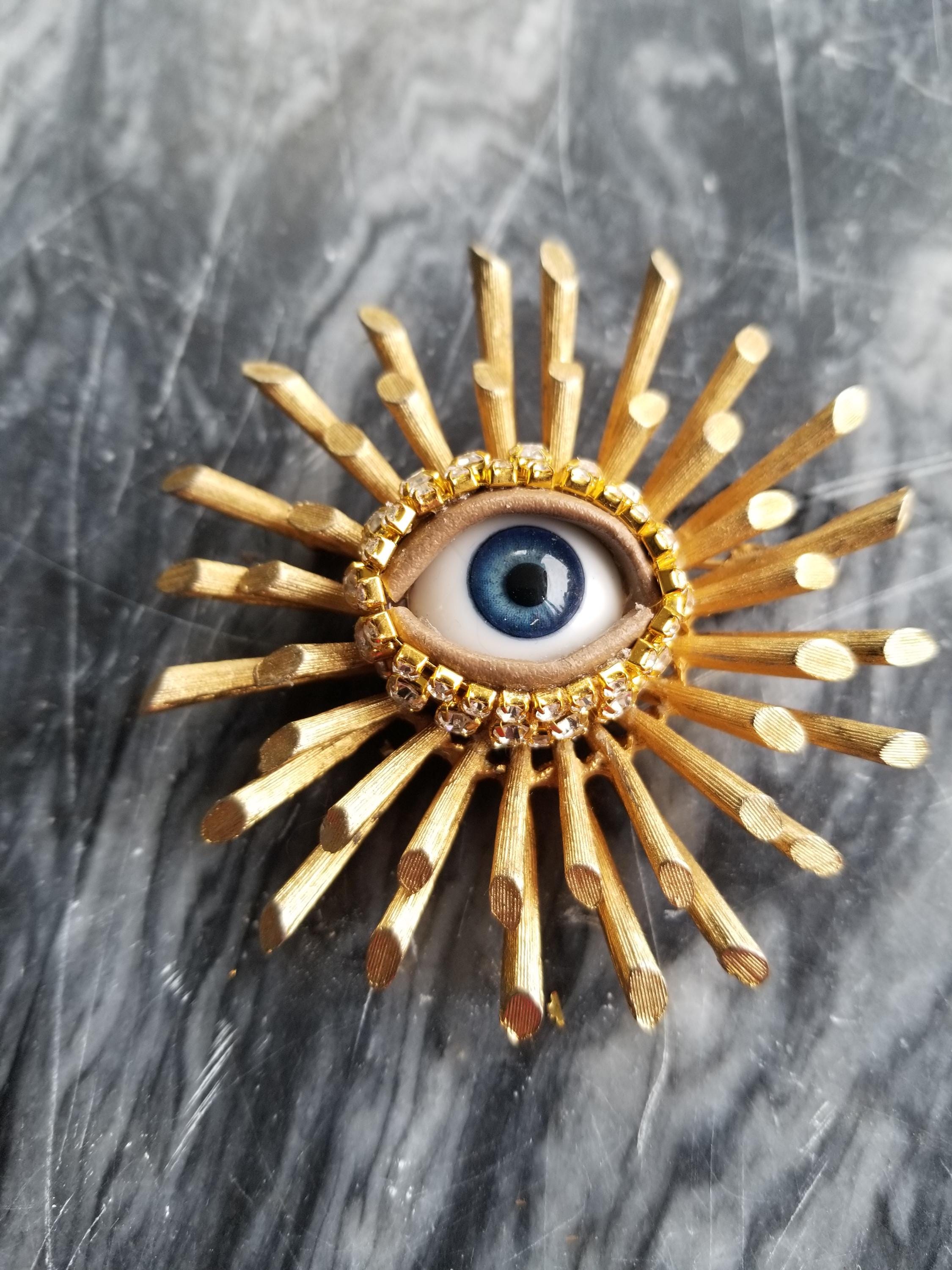 Tiki Bar Wink - Vintage brooch. Striking mixed media art pin. Goldtone statement piece. Unique gift.