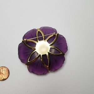 Violet Wink Giant vintage brooch. Striking mixed media art pin. Goldtone statement piece. Unique gift. image 4