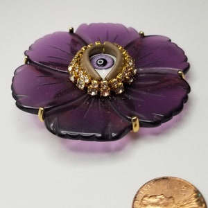 Violet Wink Giant vintage brooch. Striking mixed media art pin. Goldtone statement piece. Unique gift. image 3