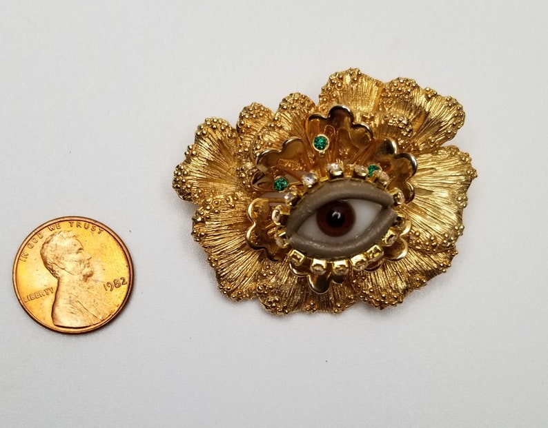 Pansy Wink Vintage brooch. Lovely mixed media art pin. Goldtone statement piece. Unique gift. image 2