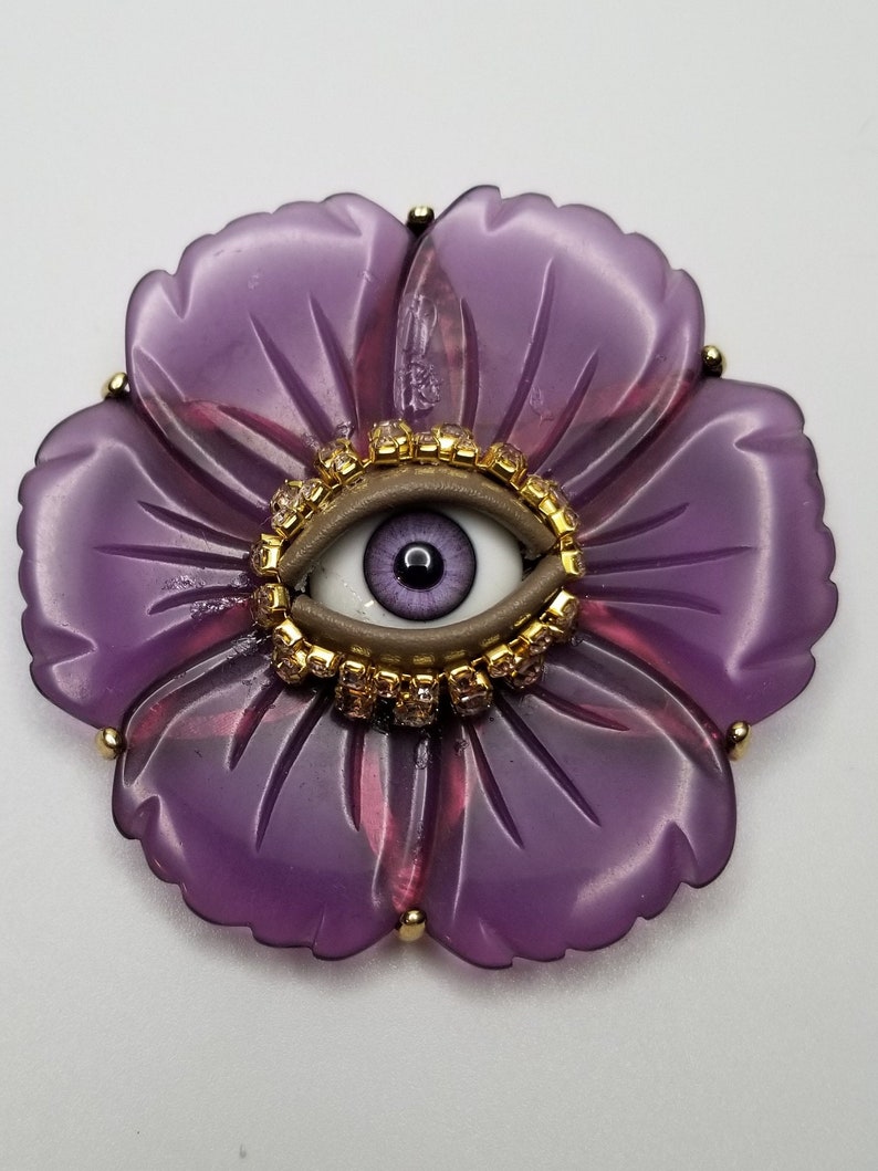 Violet Wink Giant vintage brooch. Striking mixed media art pin. Goldtone statement piece. Unique gift. image 1