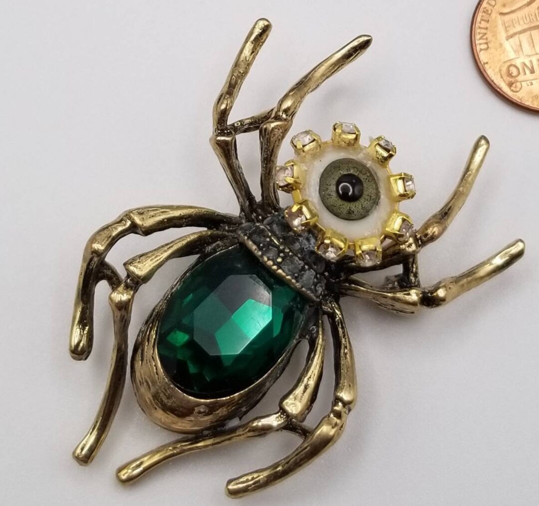 Glass Spider Wink Green Glass and Gold Tone Eyeball Insect Brooch With ...