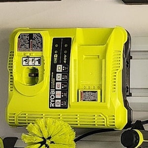 Gladiator Geartrack Slatwall-adaptrar för Milwaukee, Ryobi, Dewalt, Ridgid eller Ego batteriladdare Ryobi 40V/18V