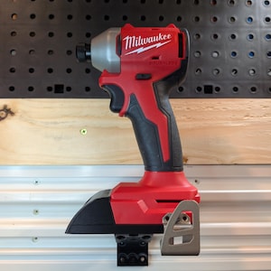 Soporte para herramientas compatible con Milwaukee M18 impreso en 3D