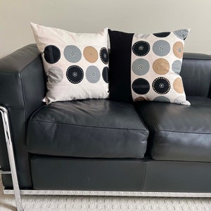 Cushion Cover Japanese Graphic Dots Print