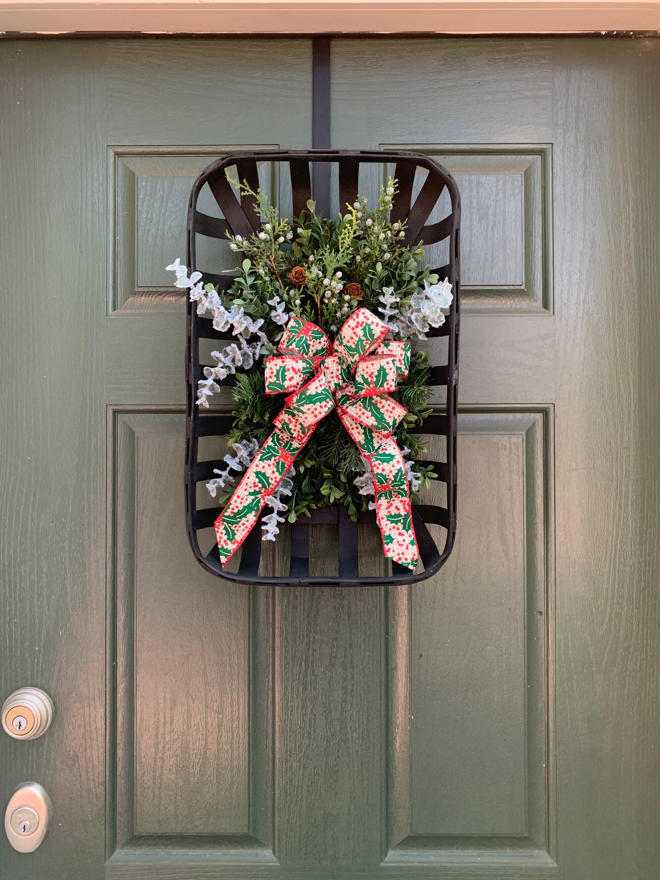 tobacco basket christmas wreath Mini Ornaments Winter Door Wreath Using A