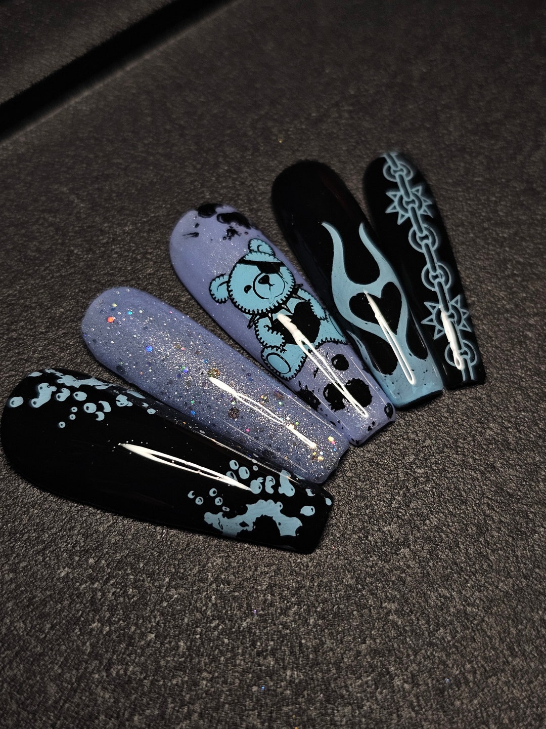 Mr. Cuddles: Press on Nails - Etsy