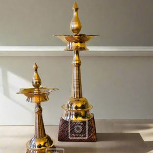 Nilavilakku - Kerala Brass Oil Lamp- 2  feet