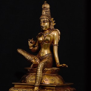 Auspicious Idol of Parvati - Indian Goddess of Love & Devotion, Religious Home Decor, Brass Parvati Murti, Indian Parvati Sculpture