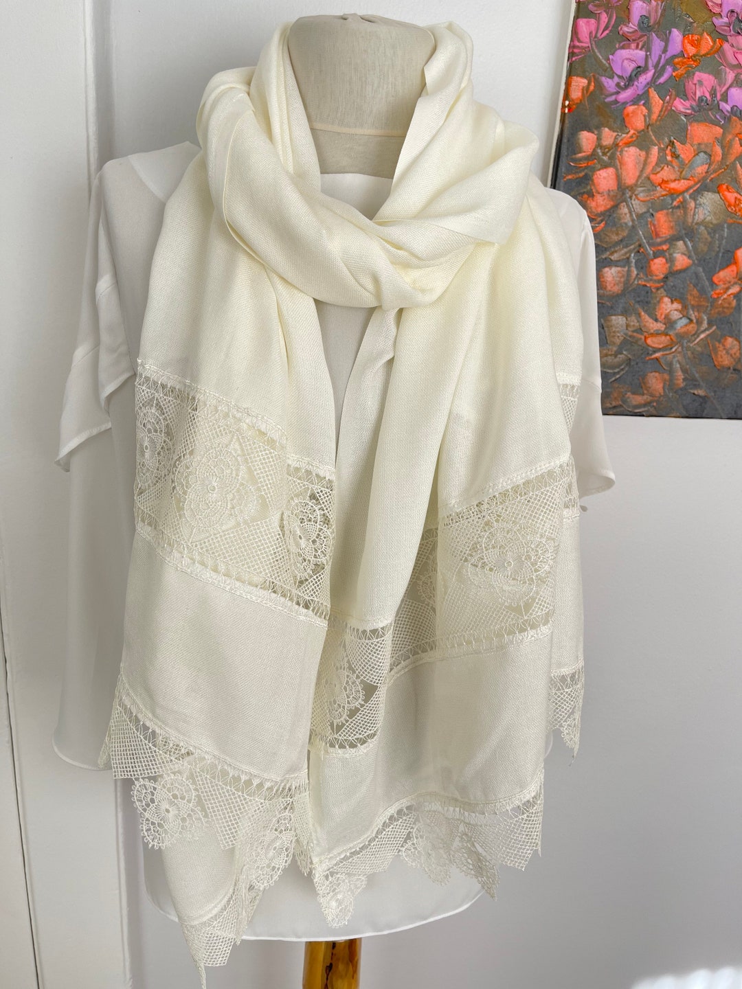 womens white shawl
