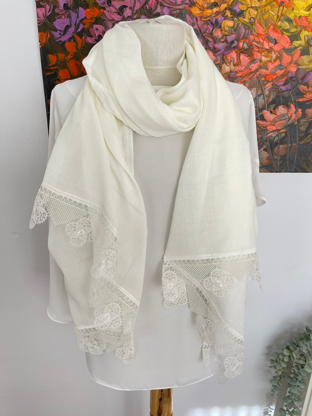 womens white shawl