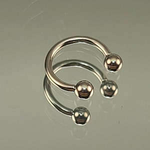 16g Titanium Silver Horseshoe Simple Septum Ring Internal Thread Circular Barbell w/3mm Balls *Diameter & Finish Color*