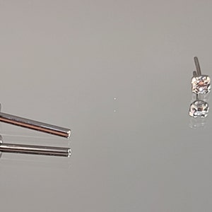 18g (1.0) Titanium Threadless 2.5mm Cubic Zirconia with 1/4" or 5/16" Length Flatback Post High Polish Silver Finish
