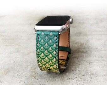 Correa para Apple Watch con patrón de escamas verdes, hecha a mano en cuero
