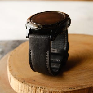 Crazy Horse Cowhide Black Leather Strap with Black Stitching for Garmin