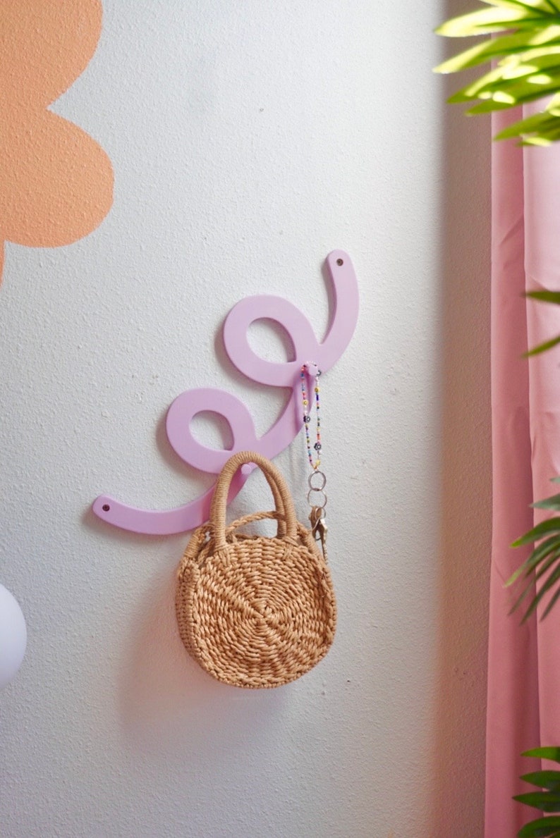 Curly Wall Hook Squiggle image 3