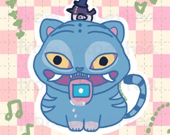 Könnte beinhalten: Ein skurriler Aufkleber mit einer blauen Cartoon-Katze mit gelben Augen und spitzen Zähnen. Die Katze hat ein kleines Wesen mit Hut auf dem Kopf. Der Hintergrund ist ein rosa-weißes Karomuster mit grünen Noten und Herzen.