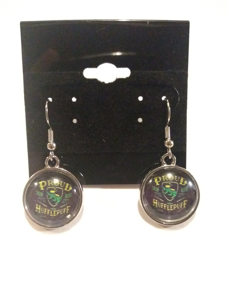 bracelet /&or key chain Harry Potter Proud Hufflepuff earrings necklace