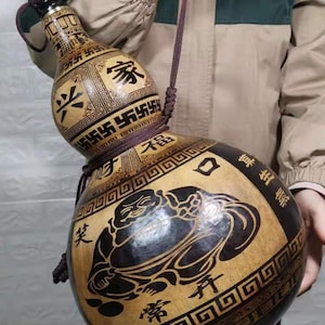 A gourd that can be used to hold water. Can be used as water bottle, water bottle. Unique, Mother&#39;s Day Gifts