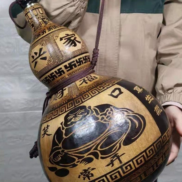 A gourd that can be used to hold water. Can be used as water bottle, water bottle. Unique, Mother's Day Gifts