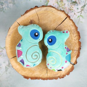 ITH Chameleon STUFFIE ith chameleon key fob 5x7 and 4x4