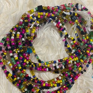 Cintura con cuentas de semillas elásticas