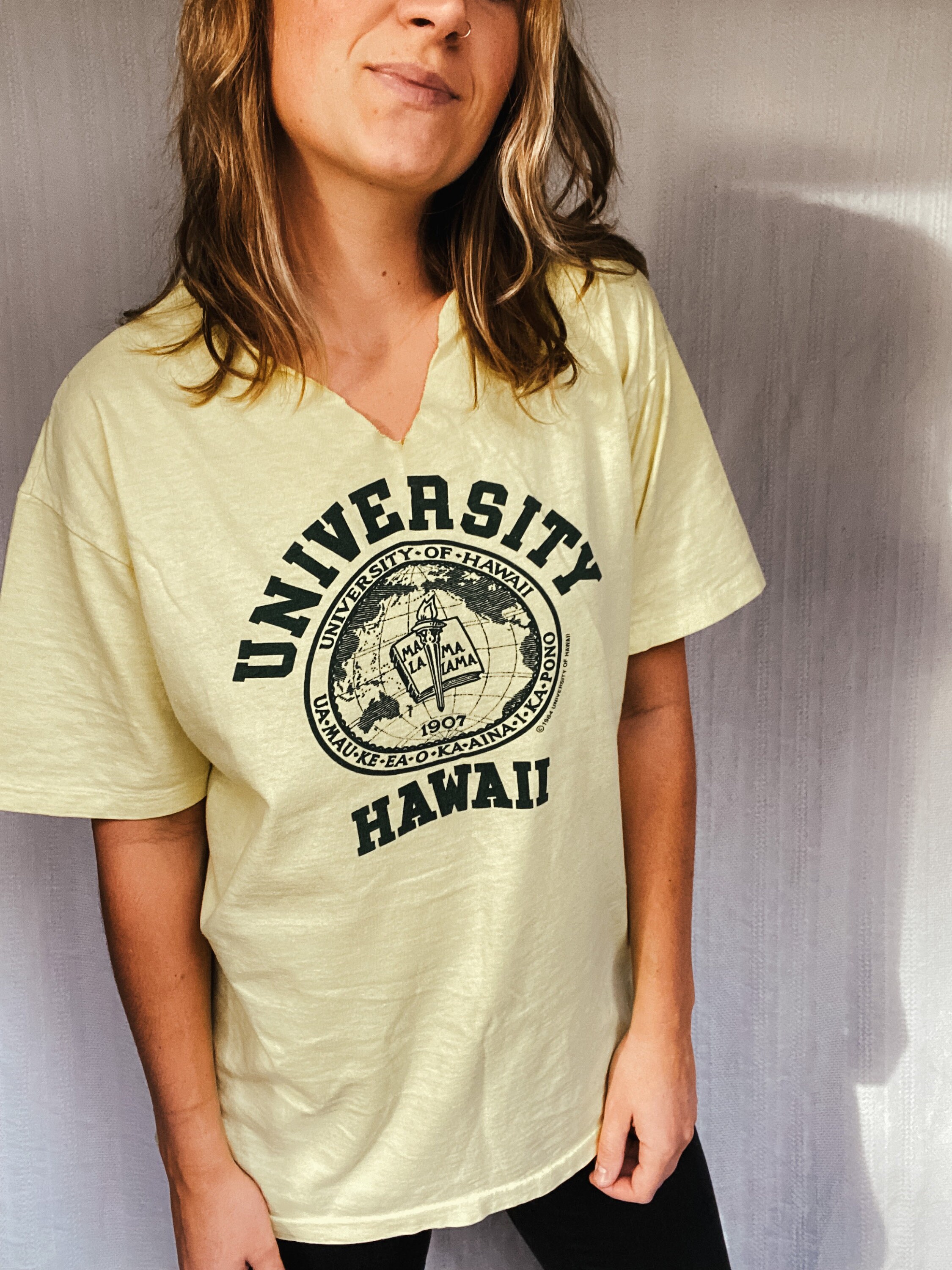 Vintage 80s University of Hawaii T 