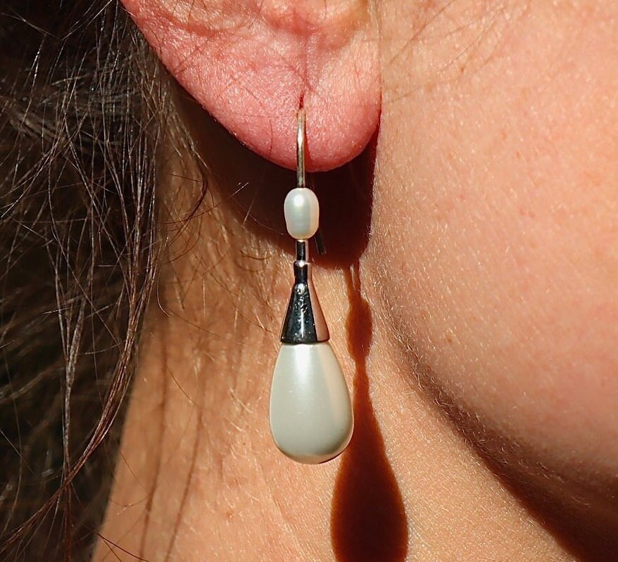 Earrings pearl shell core silver
