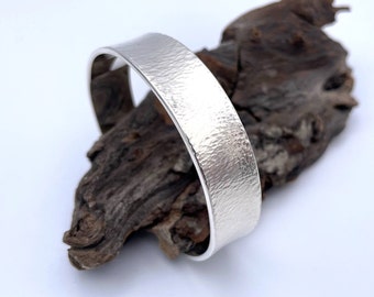 Bangle men's cuff silver hammer finish solid