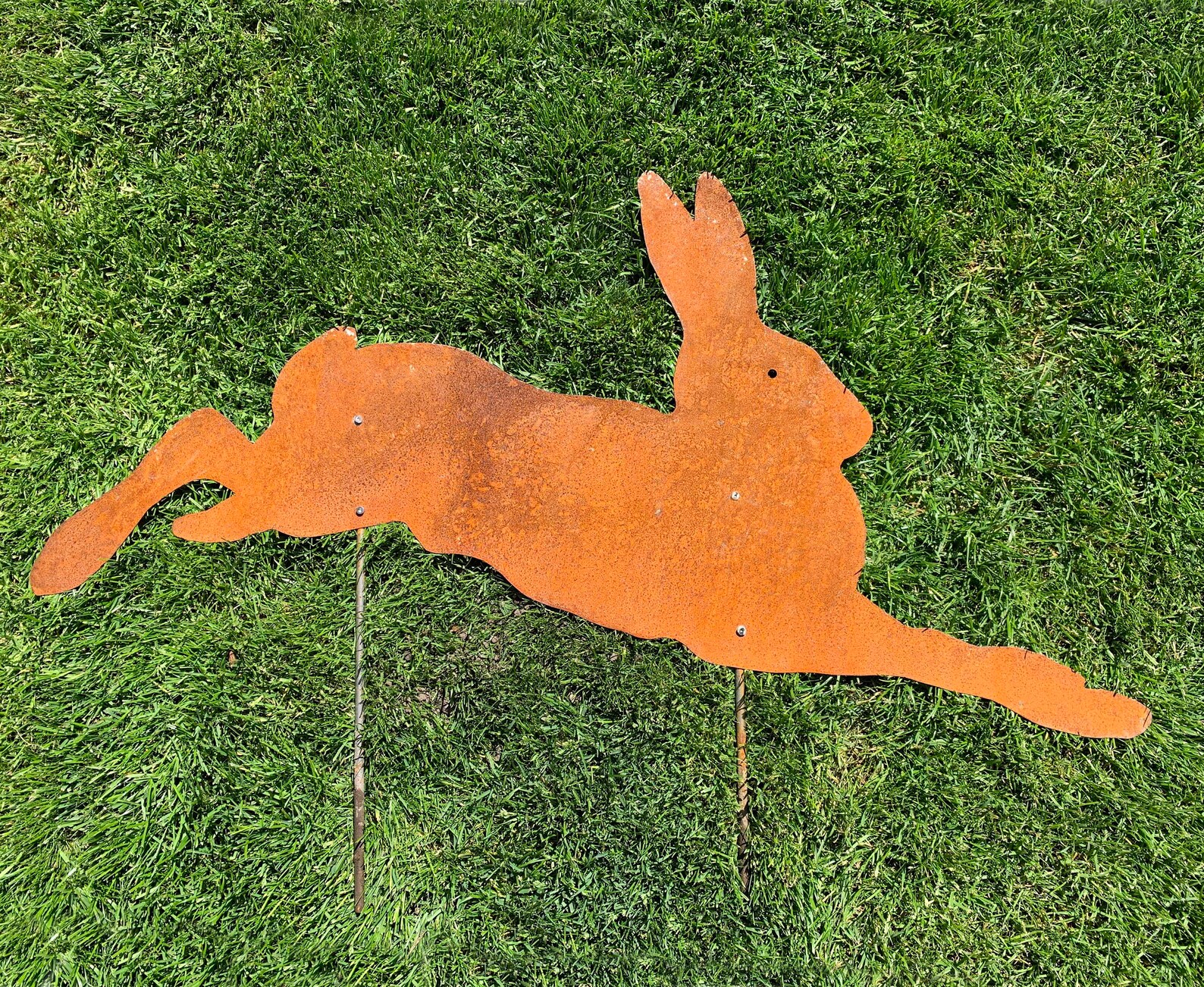 Hare rusted garden sculpture ornament Etsy.de