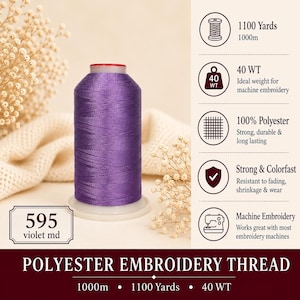 K&ouml;nnte beinhalten: Eine Spule violettes Polyester-Stickgarn mit der Aufschrift 595 violet md. Die Spule enth&auml;lt 1100 Yards beziehungsweise 1000m Garn der St&auml;rke 40 WT. Das Produkt besteht aus 100% Polyester, ist farbecht und f&uuml;r Maschinenstickerei geeignet.