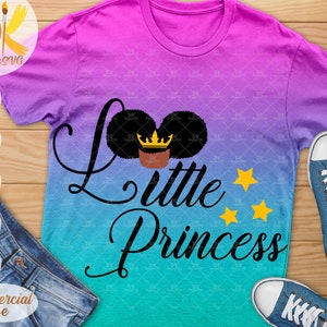 黒い小さなプリンセス SVG | アフロガール SVG | 王冠をつけた黒い女の子 SVG | かわいい黒い赤ちゃんの女の子 SVG | Cricut ファイル