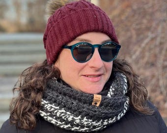 Infinity Scarf, Chunky Scarf for Women, Winter Scarf for Men, Christmas Gift Ideas for Women, Cold Weather Accessories