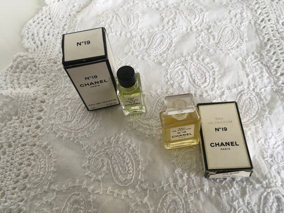 Vintage 1997 CHANEL No 5 Voile Parfume 1.2 fl.oz Mini Parfum Bar Soap Set  NWB